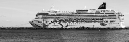 COSTA MAYA MEXICO JAN 30 2016:Norwegian Down, docked in Costa Maya, Mexico. Costa Maya is a perfect place for visitor since many attractions awaiting on this perfect tropical paradise.のeditorial素材