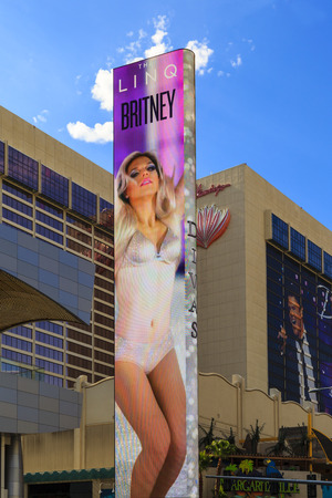 LAS VEGAS - JULY 7, 2015 -The LINQ Sign in Las Vegas. The LINQ is the open-air shopping and dining area leading up to The High Roller Wheel the world's largest observation wheel.のeditorial素材