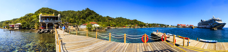 ROATAN ILAND HONDURAS JAN 28 2016: Coxen Hole, Roatan Town, is the capital of the Bay Islands of Honduras, with a population of 5,070, Favorite spot for cruise ships and tropical lover vacationers.のeditorial素材
