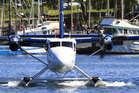 VICTORIA, BC, CANADA - JUN 24 2016: Royals Victoria Float-plane in the inner harbor. This transportation is vital and very frequent between Vitoria and Vancouver, also the flight is very pictures.のeditorial素材