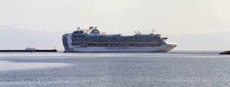 VICTORIA, BC, CANADA - AUG 17 2016. Each year hundreds of cruise ships docks in for a day or a few hours. Victoria's charm and beauty has a lot to offer for any world traveler.のeditorial素材