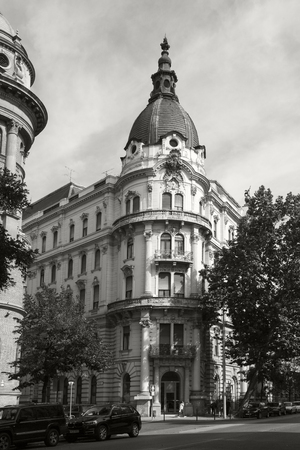 BUDAPEST HUNGARY SEPT 27 2016: The newly renovated inner city in Budapest is a big attraction for tourists all over the world. Budapest's beauty shown through many centuries of architecture.のeditorial素材