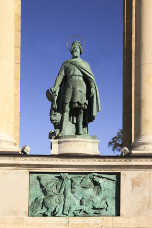 At center of Heroes Square stands Millennium Monument. Behind Monument is a semicircular colonnade with statues of famous men who made their mark on Hungarian history. Budapest. Hungary.のeditorial素材