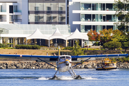 VICTORIA, BC, CANADA - JUN 24 2016: Royals Victoria Float-plane in the inner harbor. This transportation is vital and very frequent between Vitoria and Vancouver, also the flight is very pictures.のeditorial素材