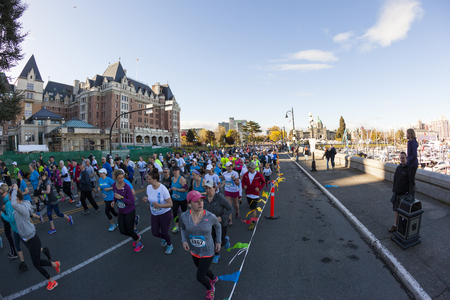 Victoria Canada Apr 30 17: TC10K is Victoria's largest, popular run of the year. The run  attracts over 10,000 from all around the country. Number of top elites compete among the amateur runners.のeditorial素材