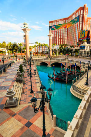 fountain, boat, fire, dancers, pirates, wench, cirque, cityscape, downtown, water, las vegas, pirate ship, pirate, nightlife, treasure island, urban, battle, ship, fabulous, cove, theme, cards, pond, tourist, fancy, famous, performance, caribbean, street,のeditorial素材