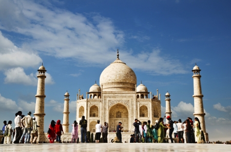 Tourists at a mausoleum, Taj Mahal, Agra, Uttar Pradesh, Indiaのeditorial素材