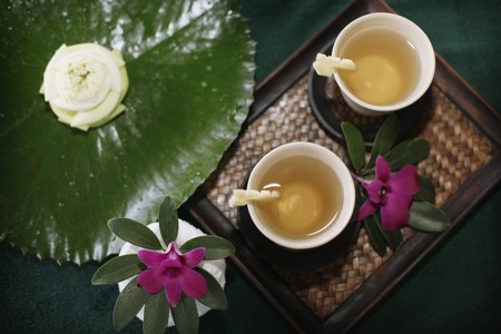 Two cups of tea on trayの写真素材