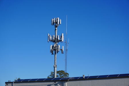 携帯電話基地局の写真 イラスト素材一覧 2 272件 ストックフォトのamanaimages Plus