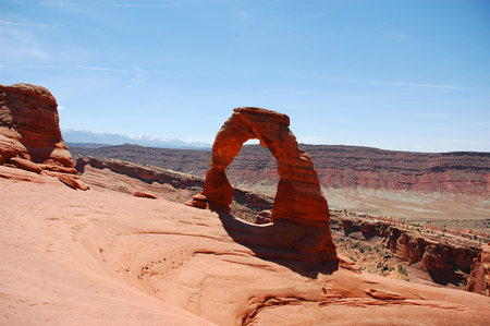 stone arch in Arches National Park in Utahの写真素材
