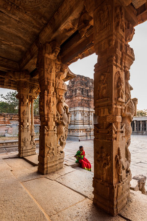 Hampi, Karnataka, India - January 10, 2020: Vijaya Vitthala Temple. Beautifully carved out of a monolith rock, a piece of intricate architectural marvel that the ancients built.のeditorial素材