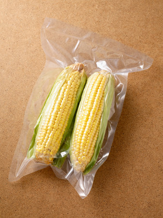Vacuum packed sweetcornの写真素材