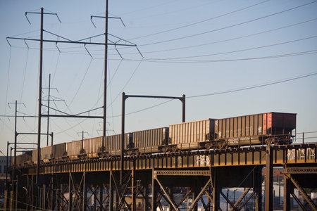 Freight train, Benjamin Franklin Bridge, Philadelphia, USAのeditorial素材