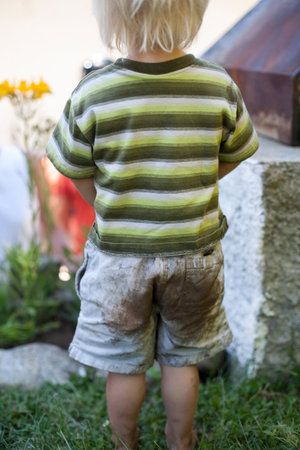 Toddler In Dirty Shortsの写真素材