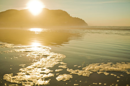 Sunset Over Mountain And Ocean, Seaside, Oregon, Usaの写真素材