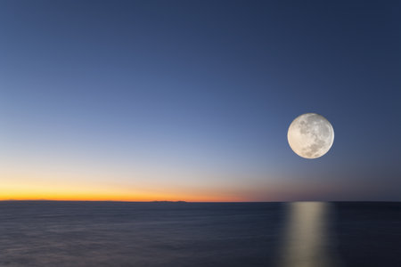 Full Moon, Tuscany, Italyの写真素材