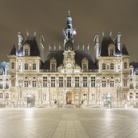 View Of Hotel De Ville At Night, Paris, Franceのeditorial素材