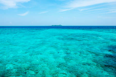 Turquoise ocean, Maldivesの写真素材