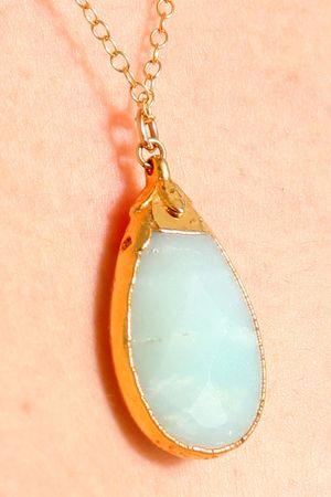 High Class Womens Expensive Necklaceの写真素材