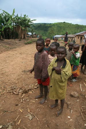 DR CONGO - NOV 2ND : Refugees cross from DR Congo into Uganda at the border village of Busanza in Kisoro district on 2nd November 2008のeditorial素材
