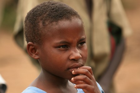 DR CONGO - NOV 2ND : Refugees cross from DR Congo into Uganda at the border village of Busanza in Kisoro district on 2nd November 2008のeditorial素材