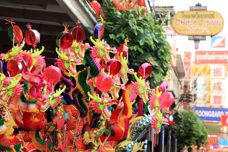 BANGKOK - JANUARY 23 : Chinese New Year 2012 - Dragons for sale in Chinatown, Bangkok, Thailandのeditorial素材