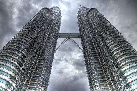 KUALA LUMPUR - NOV 26: The Petronas Twin Towers on November 26, 2011, in Kuala Lumpur, Malaysia are the world's tallest twin tower. The skyscraper height is 451.9mのeditorial素材