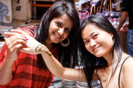 HONG KONG - NOVEMBER 26 2013: The busy LKF (Lan Kwai Fong Festival) in the party district of downtown central Hong Kong.のeditorial素材