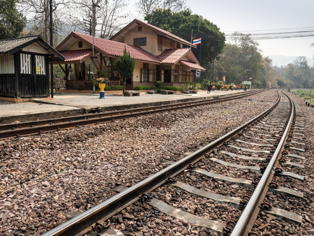 MAE TAN NOI, THAILAND - MARCH 22 2015: Remote train station Mae Tan Noi on one of the hottest recorded days in Northern Thailand.のeditorial素材