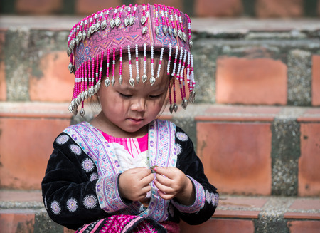 CHIN STATE, THAILAND - OCTOBER 15 2016: Children on the steps of Wat Doi Suthep in mourning the death of their King - Bhumibol Adulyadej (the longest reigning monarch in the world), Chiang Mai, Thailandのeditorial素材