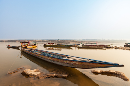 Taxi boats at Khong river, Sam pan bok, Thailandのeditorial素材