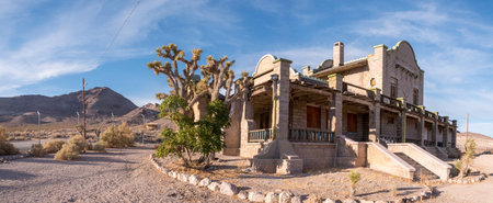 An old abandoned building in Death Valley's ghost town Rhyolite, USAのeditorial素材