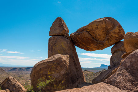 Scenic balanced rock in the Big Bend National Park, United Statesの写真素材