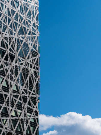 Tokyo, Japan - 17 11 2019: The side of the iconic Mode Gakuen Cocoon in Shinjukuのeditorial素材