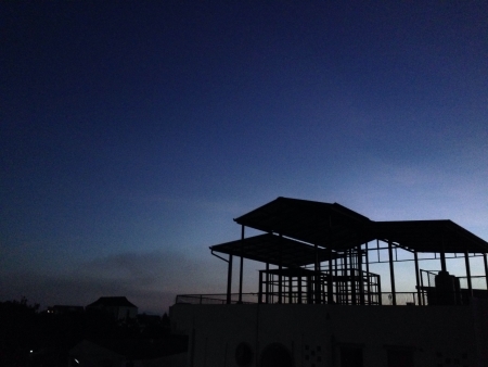Dark building in the morningの素材