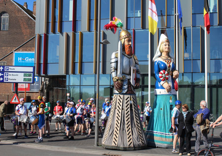 AALST, BELGIUM, APRIL 2 2017: Crowds gather to watch the Tour of Flanders on the streets of Aalst. It is the most important Flemish cycling event and one of the five monuments of the cycling year.のeditorial素材