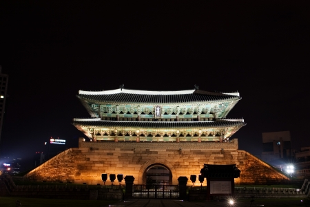 Beautiful night view in South Korea,  Seoul ,  Namdaemun のeditorial素材