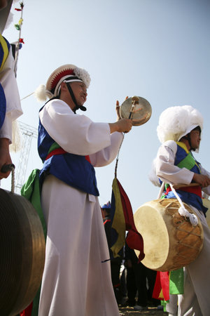 traditional festivals in south korea,Pungmullori  