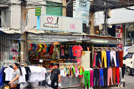 BANGKOK, TH - DEC 14: Garments and apparel store facade on December 14, 2016 in Bangkok, Thailand.のeditorial素材