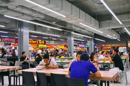 BANGKOK, TH - DEC 11: Big C Ratchadaphisek food court interior on December 11, 2016 in Bangkok, Thailand.のeditorial素材