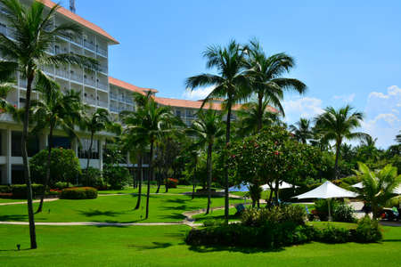 CEBU, PH-OCT. 8: Shangri-La's Mactan Resort and Spa hotel facade on October 8, 2016 in Lapu Lapu, Cebu, Philippines. Its upmarket beachfront resort is 8 km from Mactan-Cebu Int'l Airport.のeditorial素材