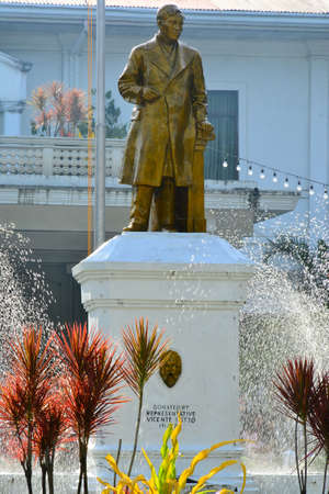 CEBU, PH - OCT. 11: Jose Rizal Statue on October 11, 2016 in Liloan, Cebu, Philippines. Liloan is a first income class municipality in the province of Cebu, Philippines with a population of 118,753.のeditorial素材