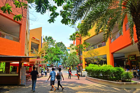 PASAY, PH - APR 23: SM Mall of Asia outdoor walkway on April 23, 2017 in Pasay, Philippines.Â のeditorial素材