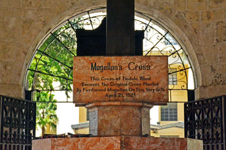 CEBU, PH - JUNE 17 - Magellan's Cross marker on June 17, 2017 in Cebu, Philippines.のeditorial素材