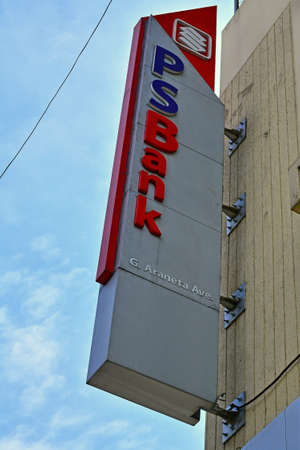 QUEZON CITY, PH - MAR 30 - Psbank (Philippine savings bank) facade sign on March 30, 2018 in Quezon City, Philippines.のeditorial素材