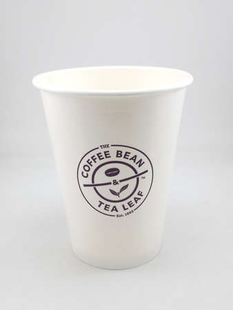MANILA, PH - SEPT 7 - The coffee bean and tea leaf drinking cup on September 7, 2020 in Manila, Philippines.のeditorial素材