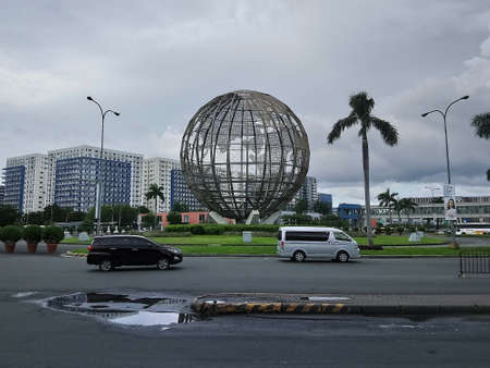 PASAY, PH - JULY 3 - SM mall of asia globe rotunda on July 3, 2018 in Pasay, Philippines.のeditorial素材