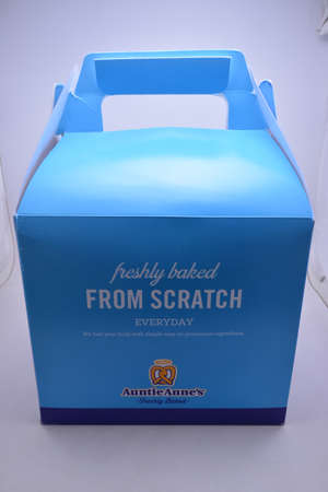 MANILA, PH - OCT 27 - Auntie Annes pretzel on October 27, 2021 in Manila, Philippinesのeditorial素材