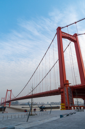Parrot island Yangtze River Bridge in Wuhanのeditorial素材