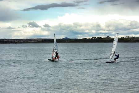  windsurfing on alqueva lake, Portugalのeditorial素材